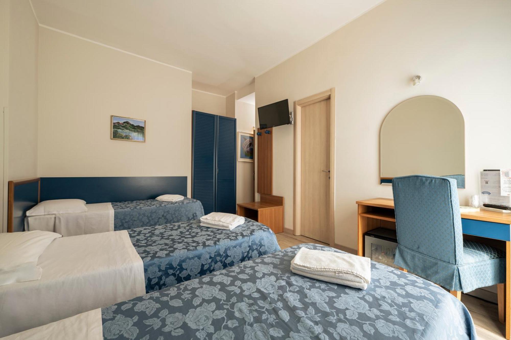 Hotel Mondial بورتو ريكاناتي المظهر الخارجي الصورة